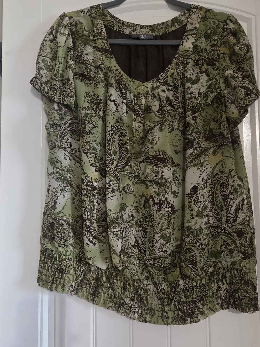 Apt. 9 Green Paisley Short Sleeve Blouse